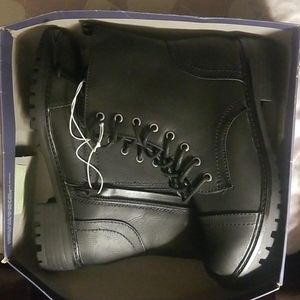 Combat boots New!!!